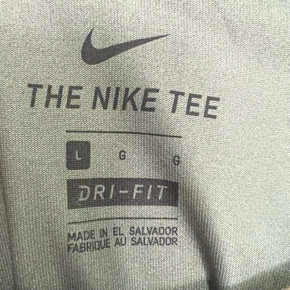 Nike Iowa Hawkeye Camouflage Long Sleeve Shirt - Picture 4 of 6